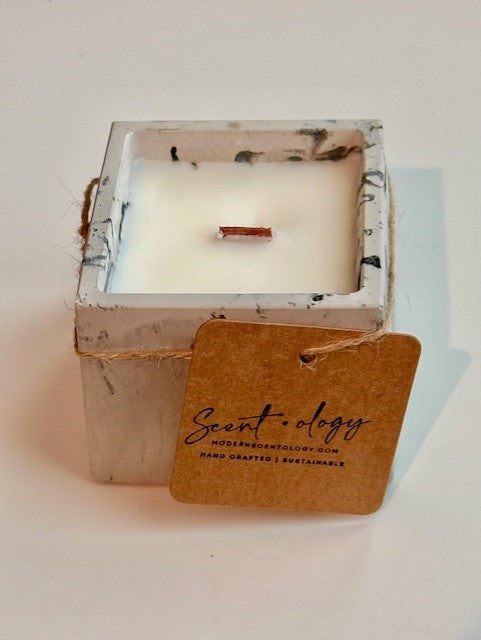 CUBAN TOBACCO LEATHER Candle